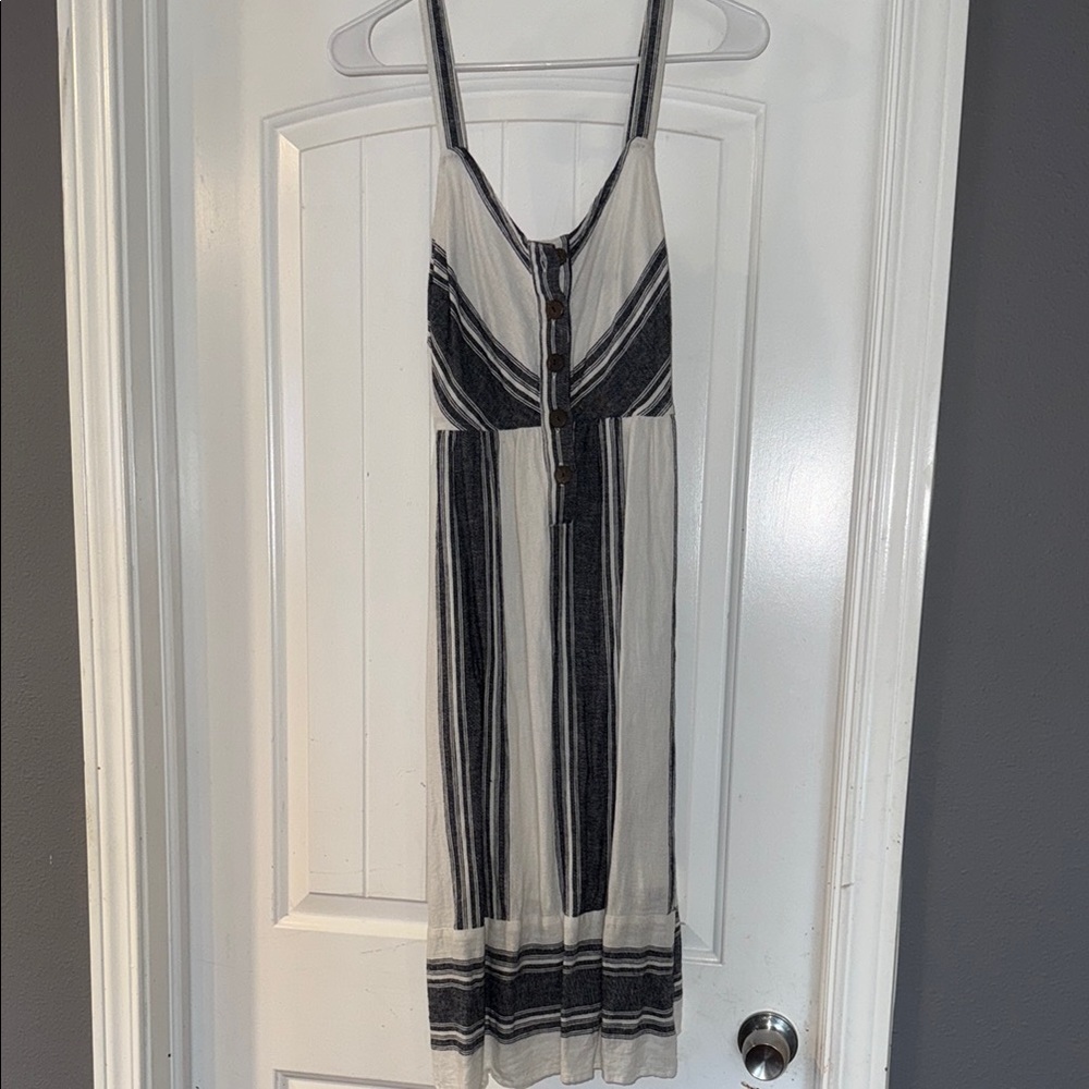 Universal Thread Navy and White Midi Sundress